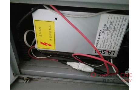 БУ лазерний верстат (гравер) з робочим полем 40х30 см та трубкою 80 Вт