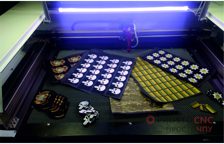 Expert Vision 9060 для автоматичного різання шевронів